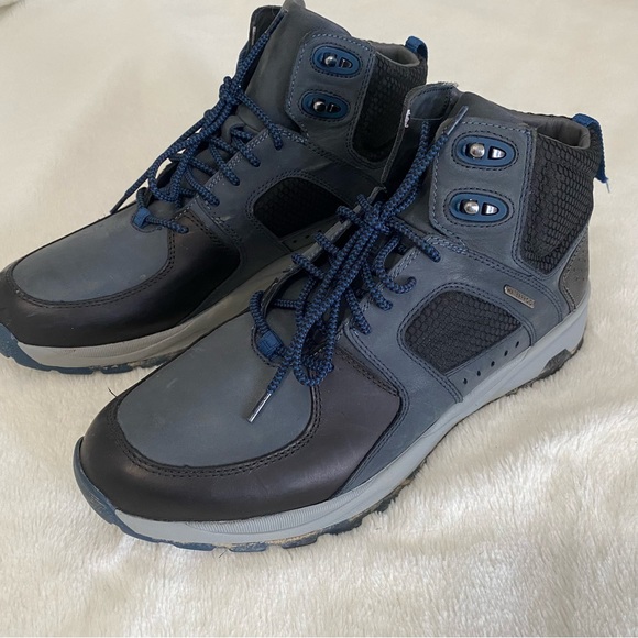 JOHNSTON & MURPHY • Men’s Boot • Waterproof - Picture 3 of 12